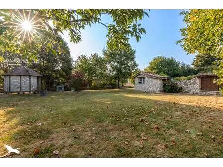 vente maison 7 pièces 181 m² riocaud (33220)