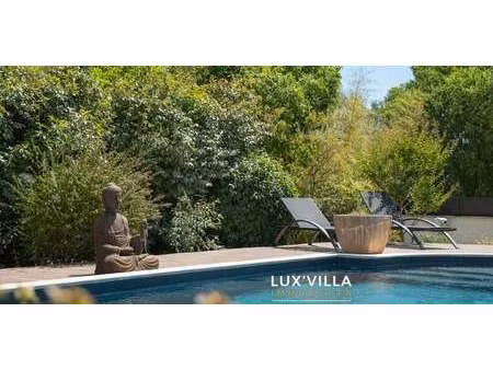 maison avec piscine et jardin saint-jean-de-cuculles (34)