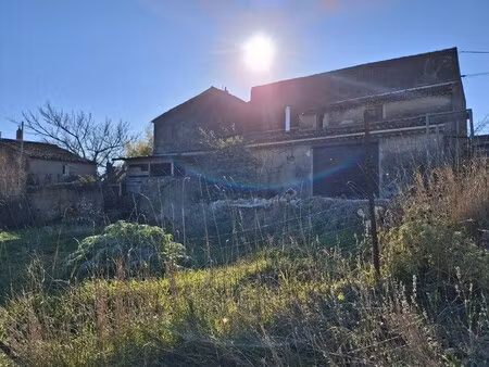 maison de luxe à vendre à cucuron