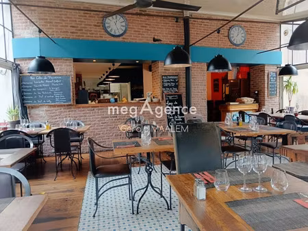 vente locaux professionnels 130 m² à la môle (83310)  225 000 €