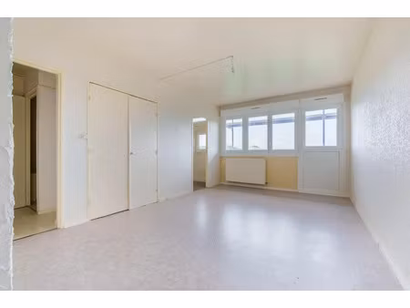 appartement à vendre 2 pièces 43.9 m² - grand-charmont (25) - 40 000€