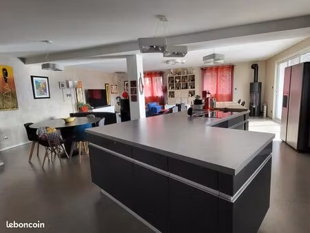 maison moderne de 206 m² sur terrain de 1450m²- 499 500