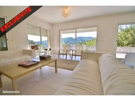 villa 4 pièces 140 m²