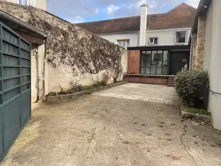 location locaux professionnels 380 m² à coulommiers (77120)  3 800 €