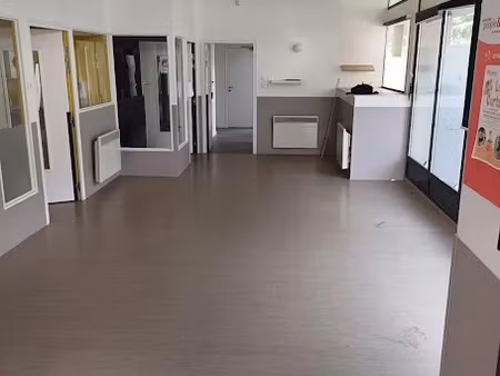 location locaux professionnels 116 m² à suresnes (92150)  4 060 €