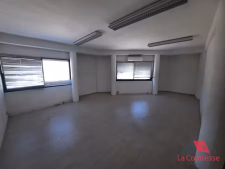 location locaux professionnels 2 pièces 49 m² à marseille 16ème (13016)  389 €