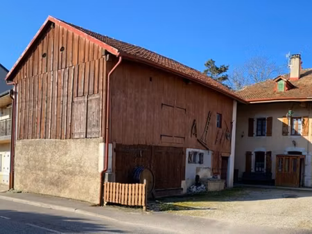 ancienne ferme divonne les bains 6 pièce(s) 146m2 + grange