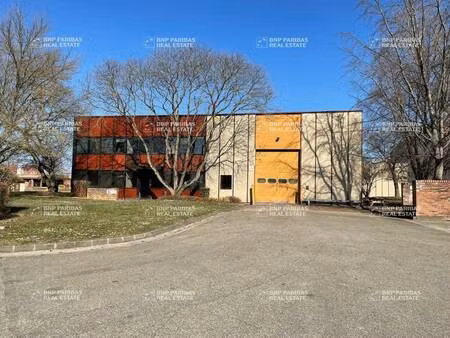 local d'activités à louer