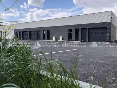 local d'activités à vendre