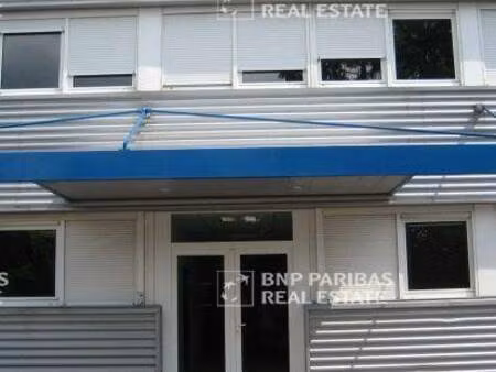 local d'activités à louer