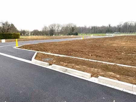 terrain constructible viabilisé à vendre