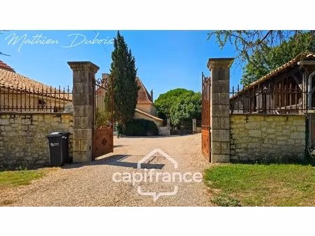 manoir avec vue dominante au cœur du périgord pourpre