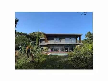 achat : terrain (06300)