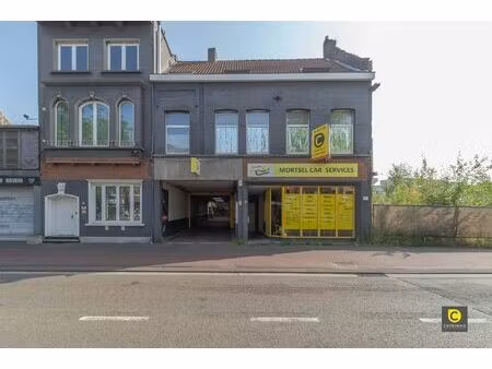 handelspand met onmiddellijke huuropbrengst!