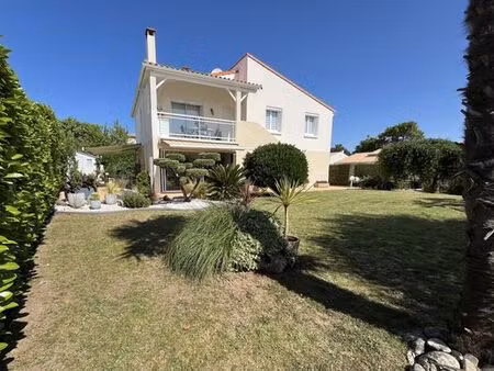 maison de prestige en vente vaux-sur-mer  france