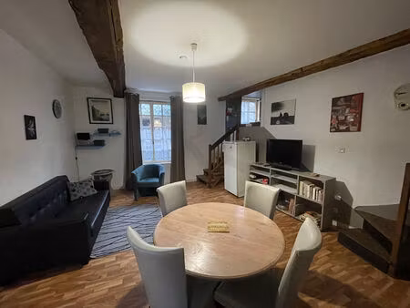 location appartement 2 pièces 52m²