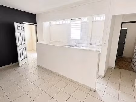 vente appartement 3 pièces 60 m² à fort de france (97200)  77 000 €