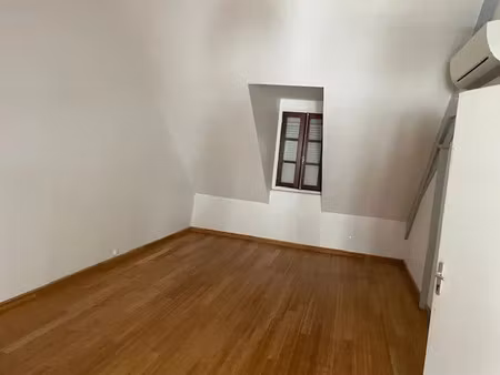 location locaux professionnels 98 m² à fort de france (97200)  1 778 €