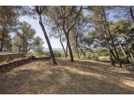 vente terrain 1115 m² à puyloubier (13114)  449 000 €