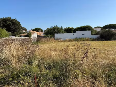 vente terrain 854 m² à loix (17111)  609 000 €