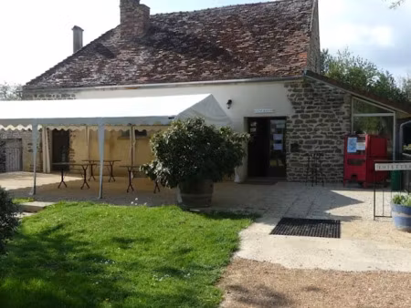 vente terrain 146000 m² à vic-sous-thil (21390)  378 000 €