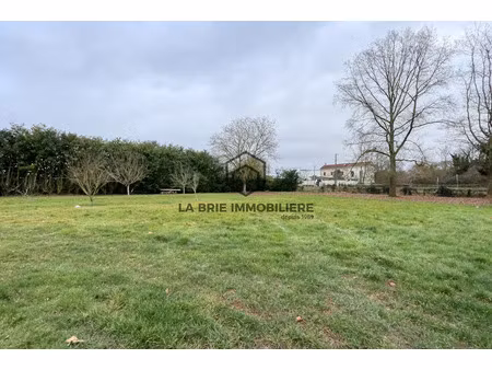 vente terrain 1976 m² à coubert (77170)  439 000 €