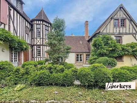 demeure historique avec vue – jardin  rivière et majestueuses dépendances – verneuil d'avr