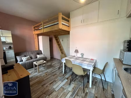 appartement à louer 1 pièce 19 m² - la rochelle (17) - 629€