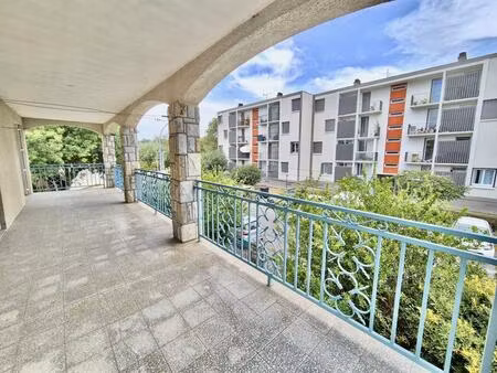 muret centre - bureau de 244 m² avec garage et parkings