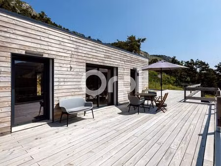 vente maison 6 pièces 250 m² caille (06750)