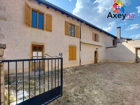 a vendre - st hilaire sous charlieu - maison a renover  7 chambres  terrain et dependances