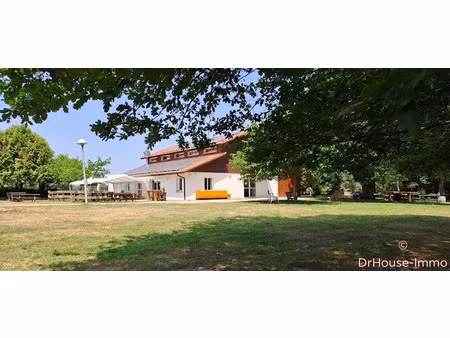 vente locaux professionnels 16 pièces 526 m² à campagne (40090)  733 000 €