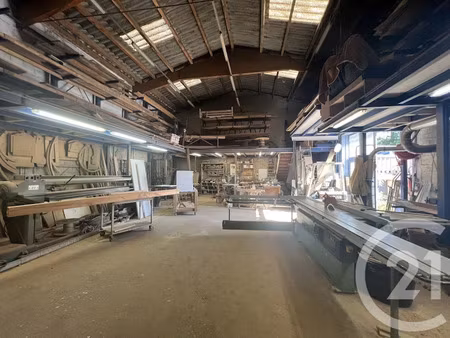 vente locaux professionnels à cogolin (83310)  1 325 000 €