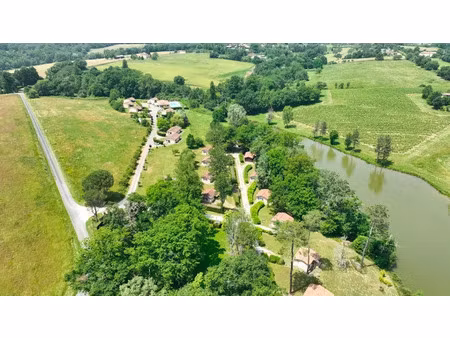 vente locaux professionnels 1200 m² à eauze (32800)  950 000 €