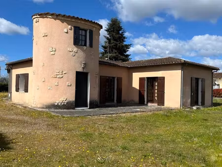 vente maison 5 pièces 130 m² à saint-front-de-pradoux (24400)  139 900 €