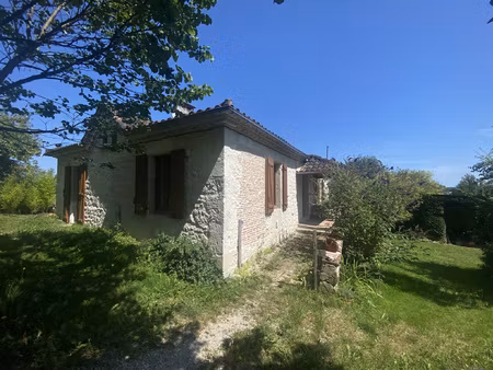 maison en pierre d'env 100 m2 et ses dépendances sur un terr