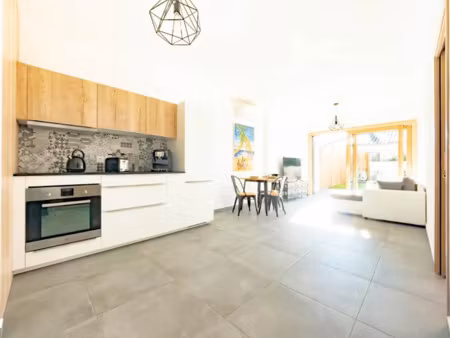 location meublée appartement 4 pièces 47 m² à montarnaud (34570)  1 100 €