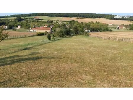 terrain 7130m2 à vaumort