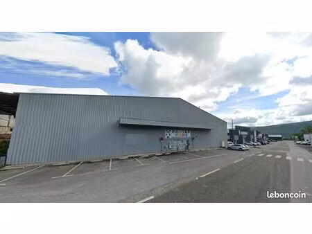 local commercial besançon chalezeule