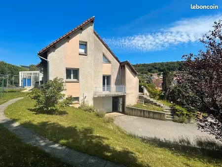 maison 6 pièces 130 m²