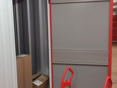 location box de stockage à cholet - garde-meubles sécurisé  accès 24/7  prix discount