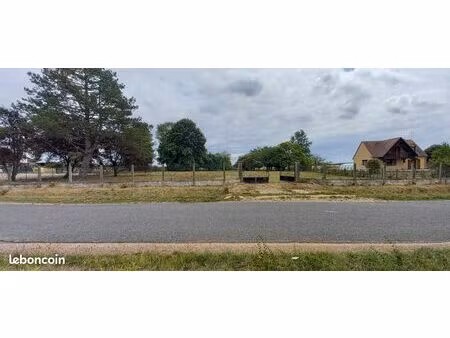 terrain constructible melleroy 45220 - 2620m2 - 25 000