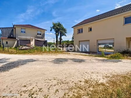 immeuble 12 pièces 360 m²