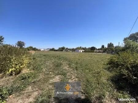 terrain 6096 m² la ronde