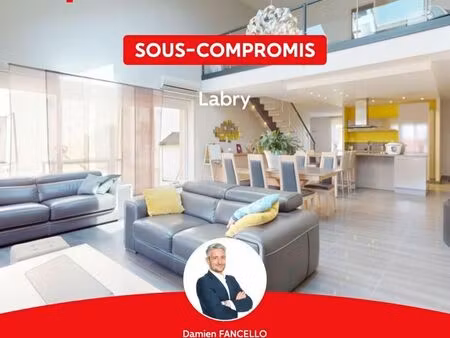 triplex 6 pièces 180 m²