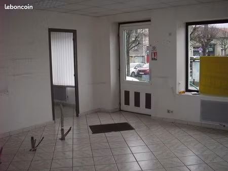 local commercial a lacroix sur meuse