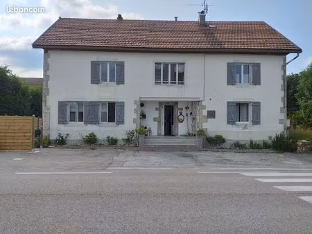 maison avec 3 appartements