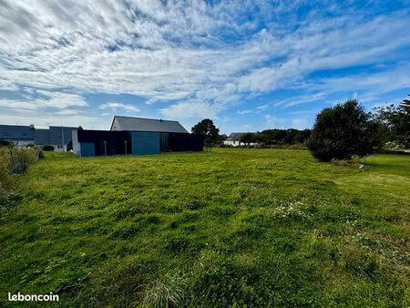 terrain 787 m² ambon