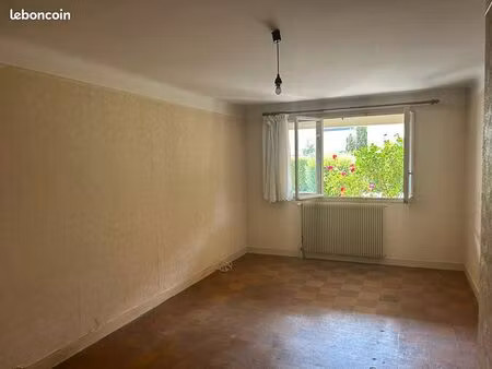 appartement 3 pièces 64 m²