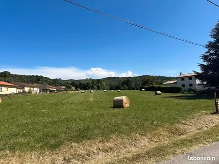 a vendre  terrains à bâtir à st jean de verges (09)